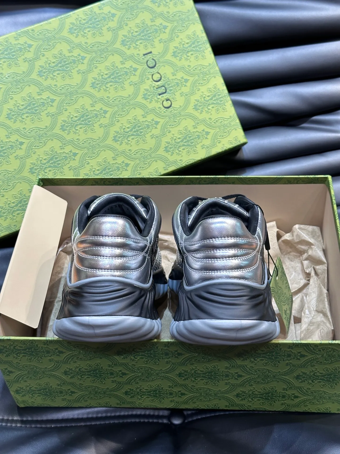 Men's Men's Shoes💰p760 "Gucc*" Ri Men's Men's Shoes💰p Men's Men's Shoes💰ple Series 2024ss👫Couple Style Casual Sports Shoes, buy the original and accurately reproduce it! Restore the quality of details, Gucci Ri men's shoes 💰p men's shoes 💰ple series sports shoes are made with innovative stitching technology to create a flowing texture like water. The leather design is paired with three-dimensional interlocking Double G leather patches and Gucci letter metal accessories, creating a free flowing texture of the entire shoe with a 3D effect. A classic and versatile piece that feels super comfortable on your feet! Female 35-40 Male 38-45